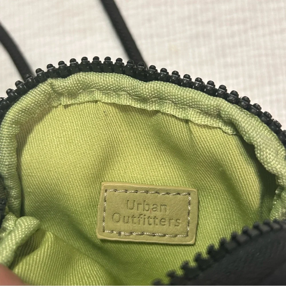 Urban Outfitters UO Ripstop Utility Sling Bag Black Crossbody‎